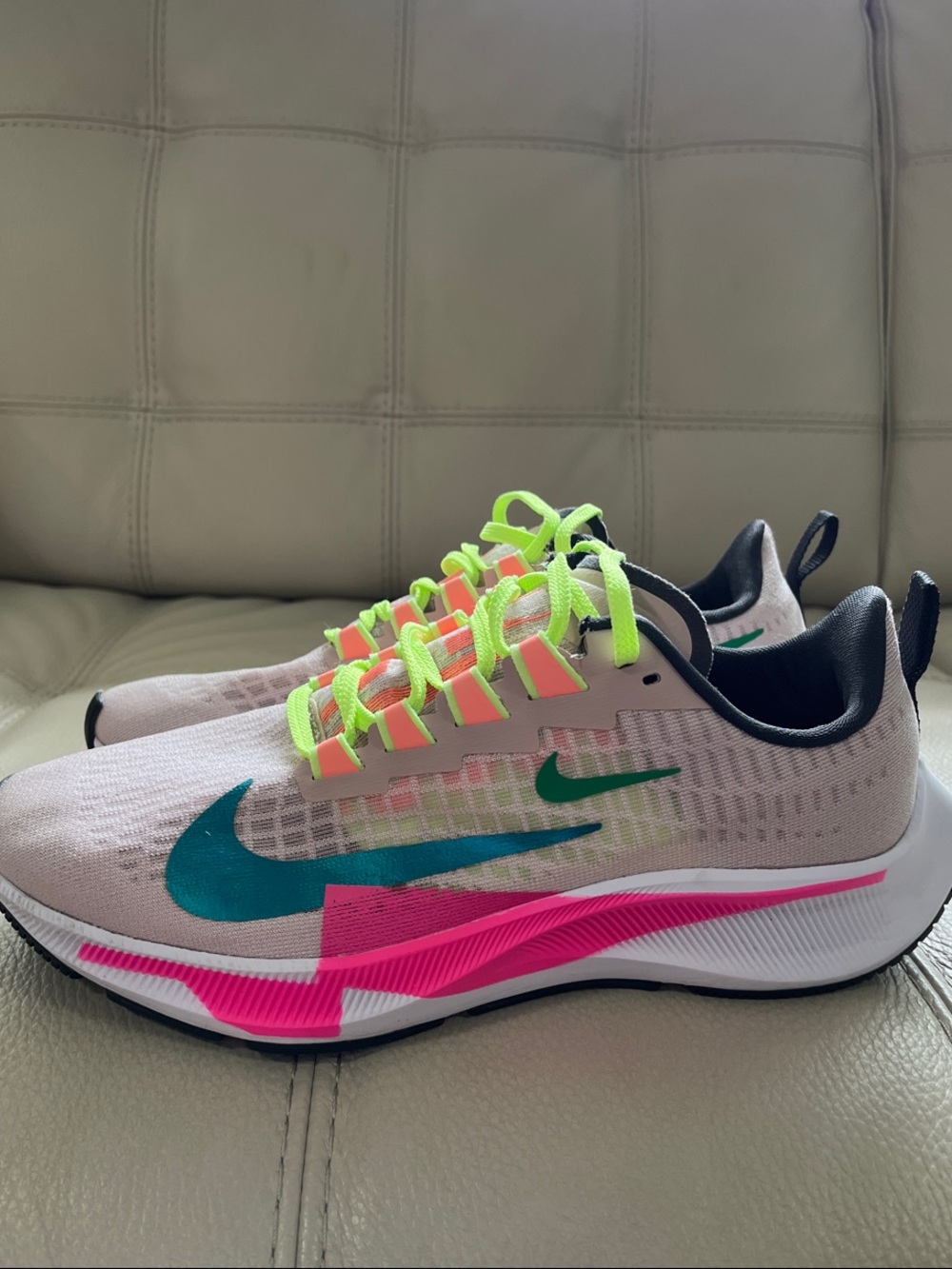 Women’s Nike Zoom Pegasus 37 Performance Running Shoes Sz 9